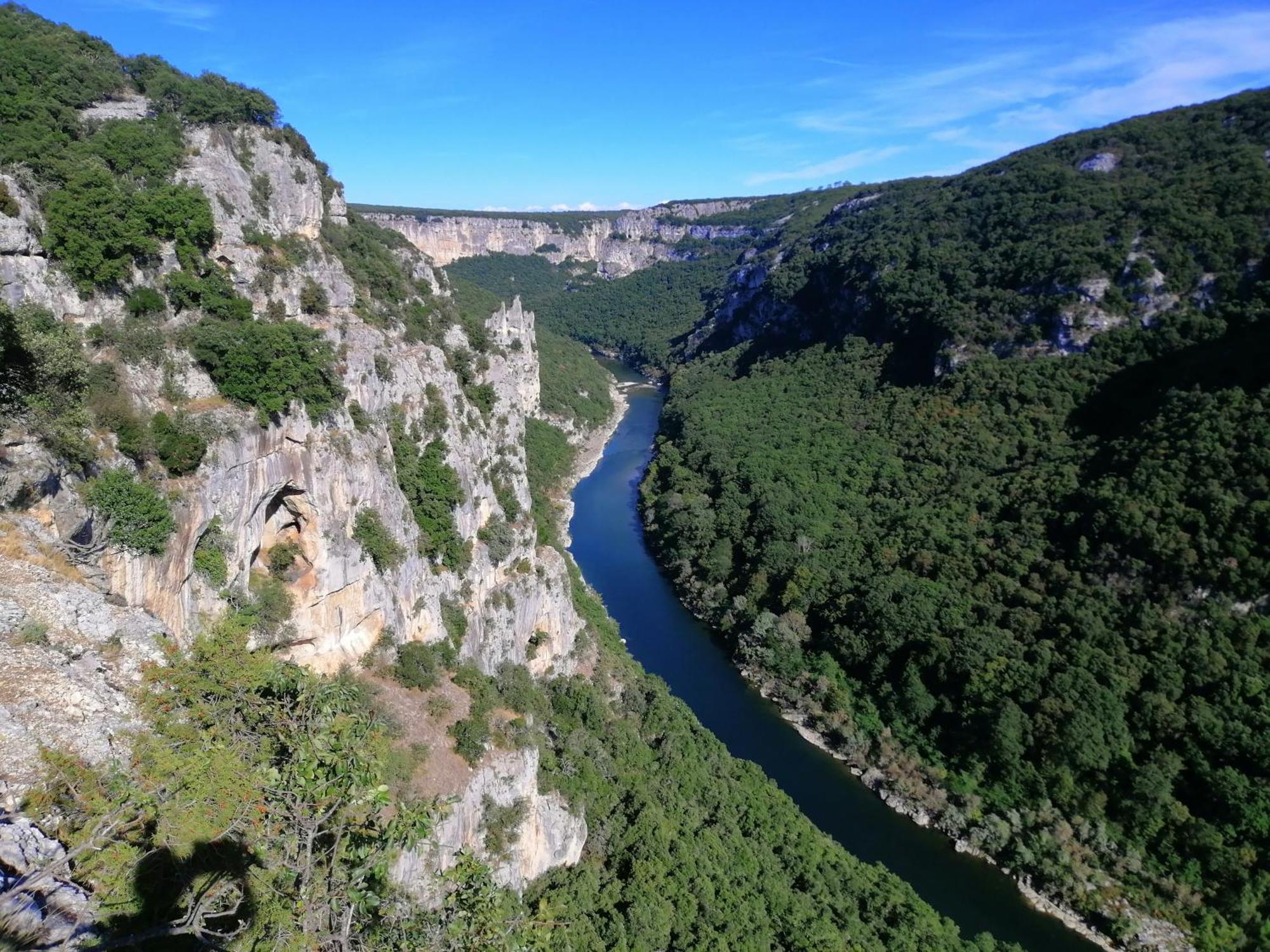 Superbe Appartement Dans Residence Avec Piscine Saint-Martin-dʼArdèche 外观 照片