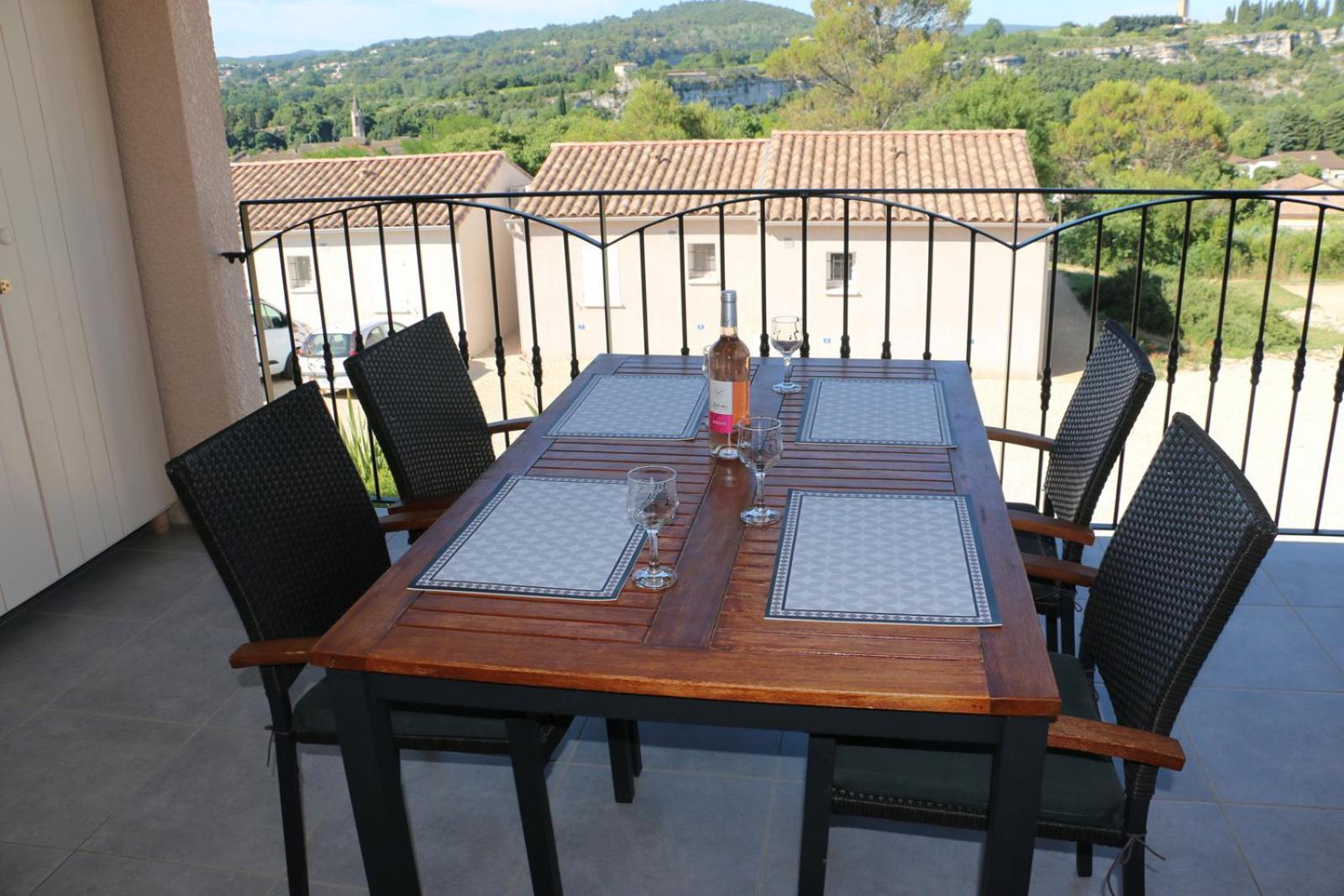 Superbe Appartement Dans Residence Avec Piscine Saint-Martin-dʼArdèche 外观 照片
